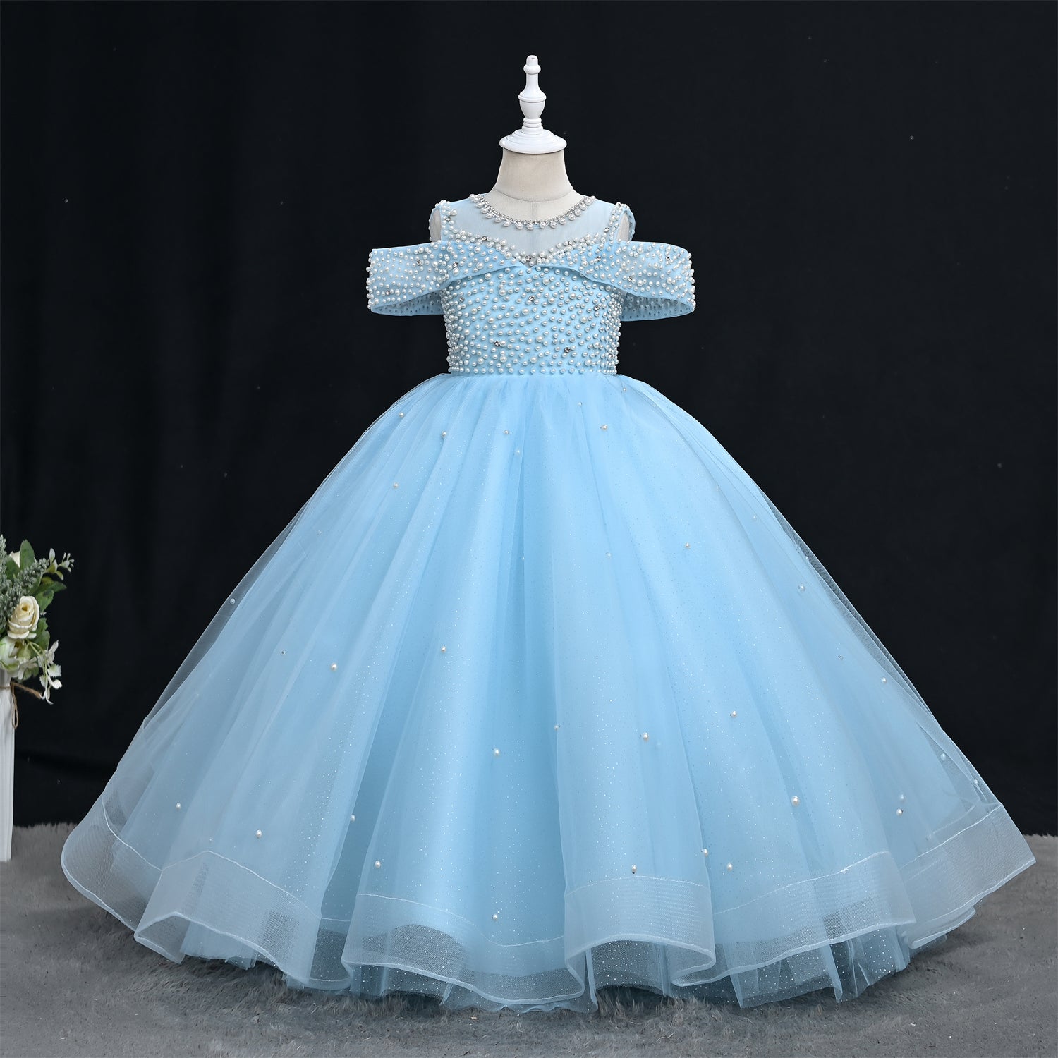 P001 Elegant Princess Gown Flower Girl Dress With Beaded Bodice For Gi   Outong